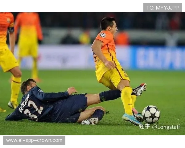 中圈开球规则拆解：何时必须踢出，犯规如何判定？