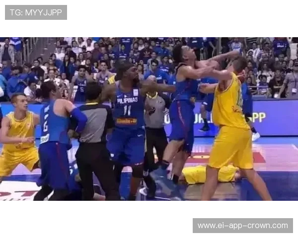 篮球场上NBA与FIBA的回场规则有何不同，如何判定和避免？